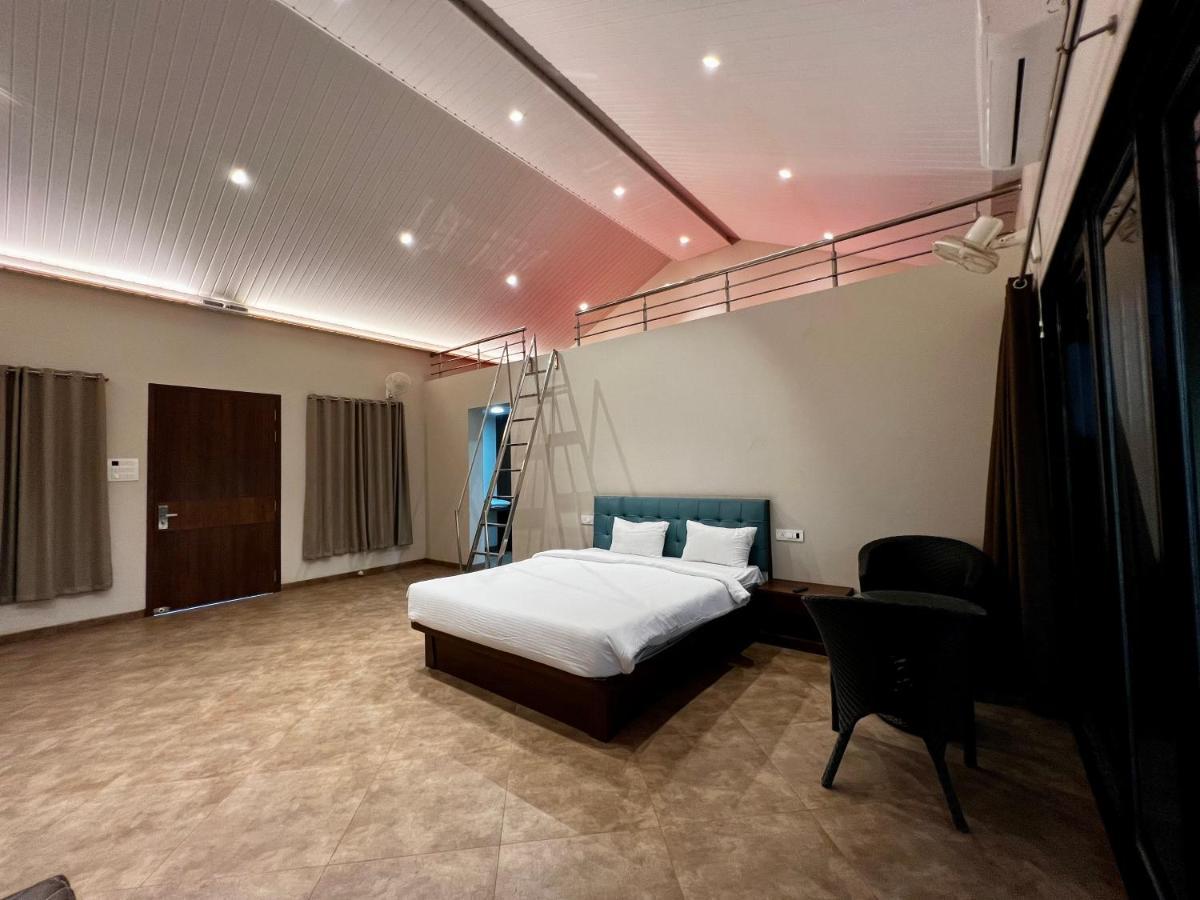 Paramount Riverfront Resort & Spa, Karjat Ngoại thất bức ảnh