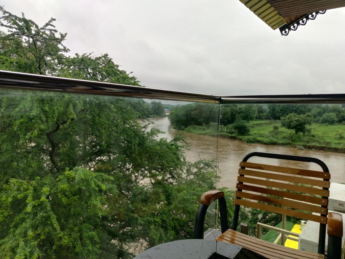 Paramount Riverfront Resort & Spa, Karjat Ngoại thất bức ảnh